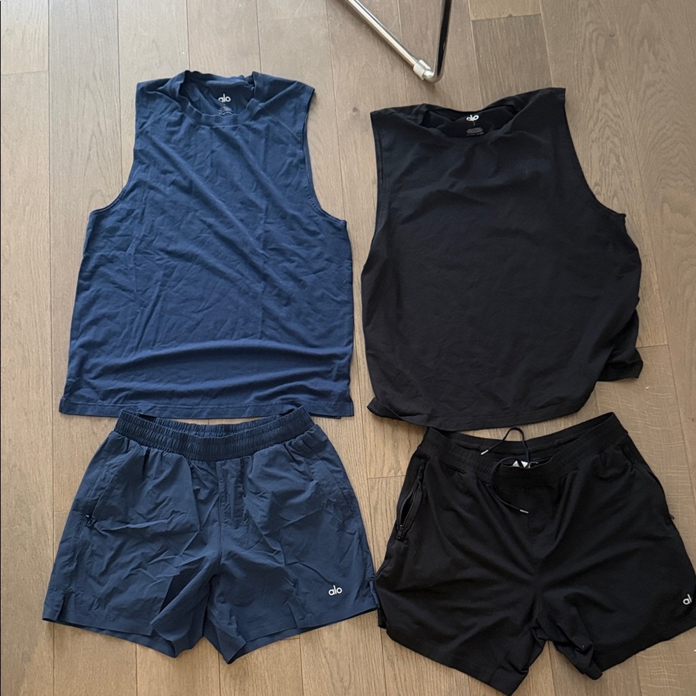 ALO Yoga Navy and Black Activewear Set all in size M